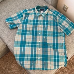 Men’s Patagonia short sleeve button down.